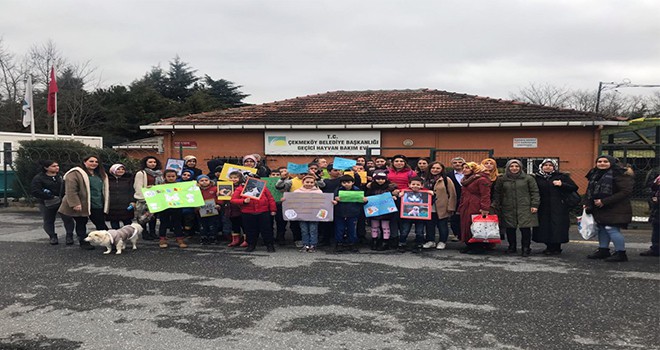 Otizimli Öğrencilerden Hayvan Bakımevine Ziyaret