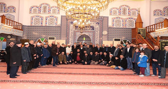 Başkan Hasan Can, Sabah Namazı Buluşmalarında Hz. Hasan Hüseyin Camii Cemaatiyle Bir Araya Geldi