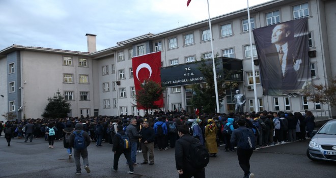 Başkan Hasan Can, Asiye Ağaoğlu Anadolu Lisesi’nde Bayrak Törenine Katıldı