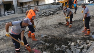 Kartal Belediyesi Sel Bölgesinde Yaralara Merhem Oluyor