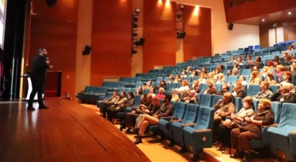 Kartal Belediyesi’nden, Kartallı Kadınlara Dijital Girişimcilik Semineri