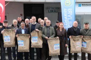 Silivrili Çiftçiler Milli Ayçiçek Tohumu Sevinci Yaşıyor