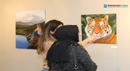 Küçükçekmece Belediyesi Atakent Kültür ve Sanat Merkezi, 17 ressamın eserlerinden oluşan ‘Doğanın Renkleri’ adlı resim sergisine ev sahipliği yaptı.